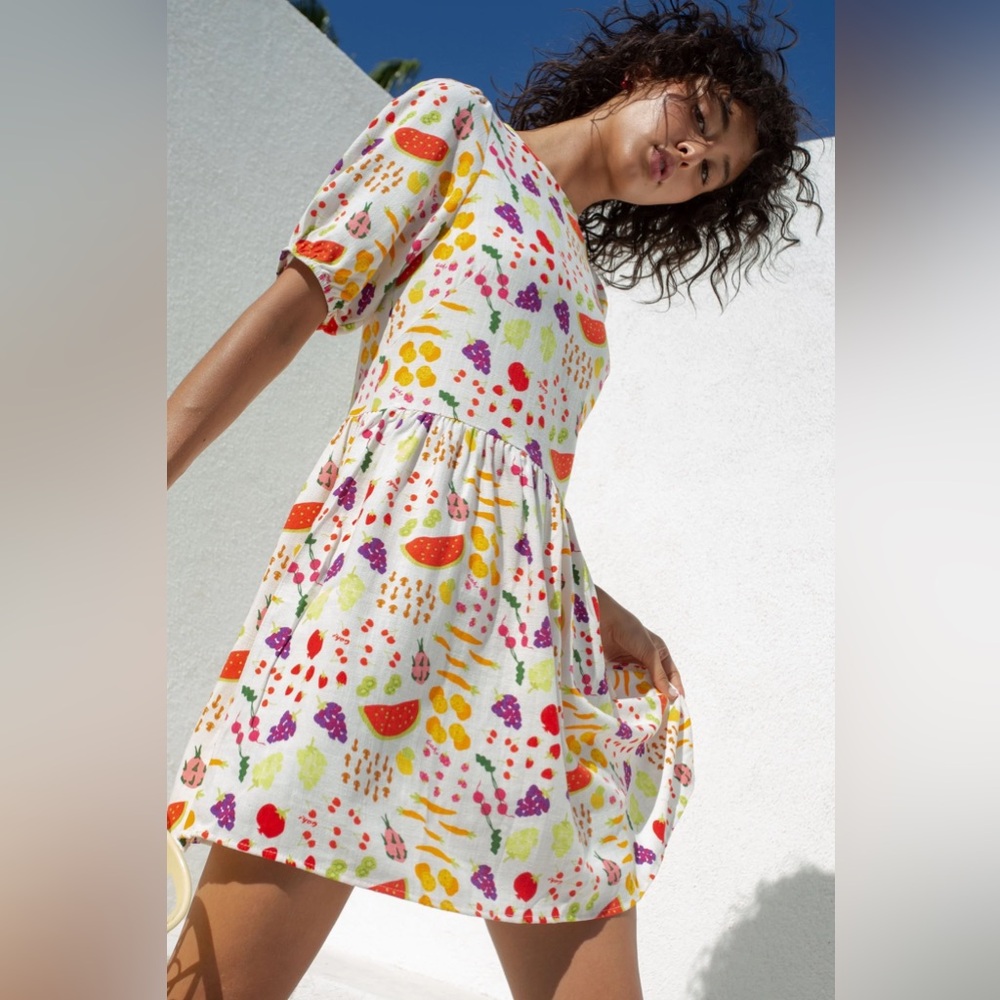 Lisa Says Gah White Mini Dress with Multicolor Fruit Print
